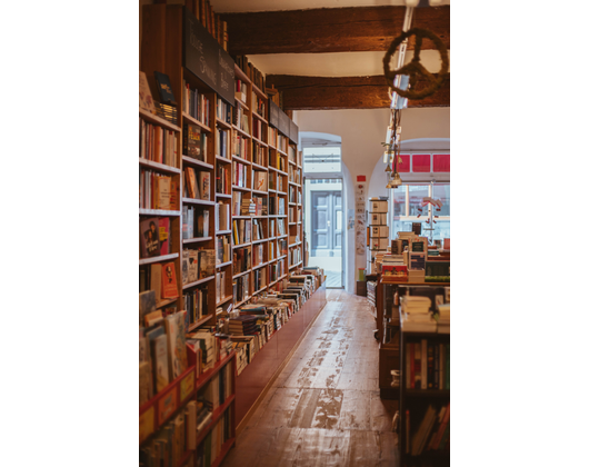 Kundenfoto 1 Rahm Anna mit Büchern unterwegs